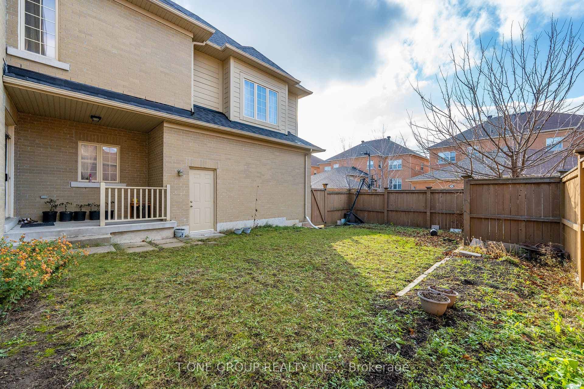 14 Annibale Drive photo 31