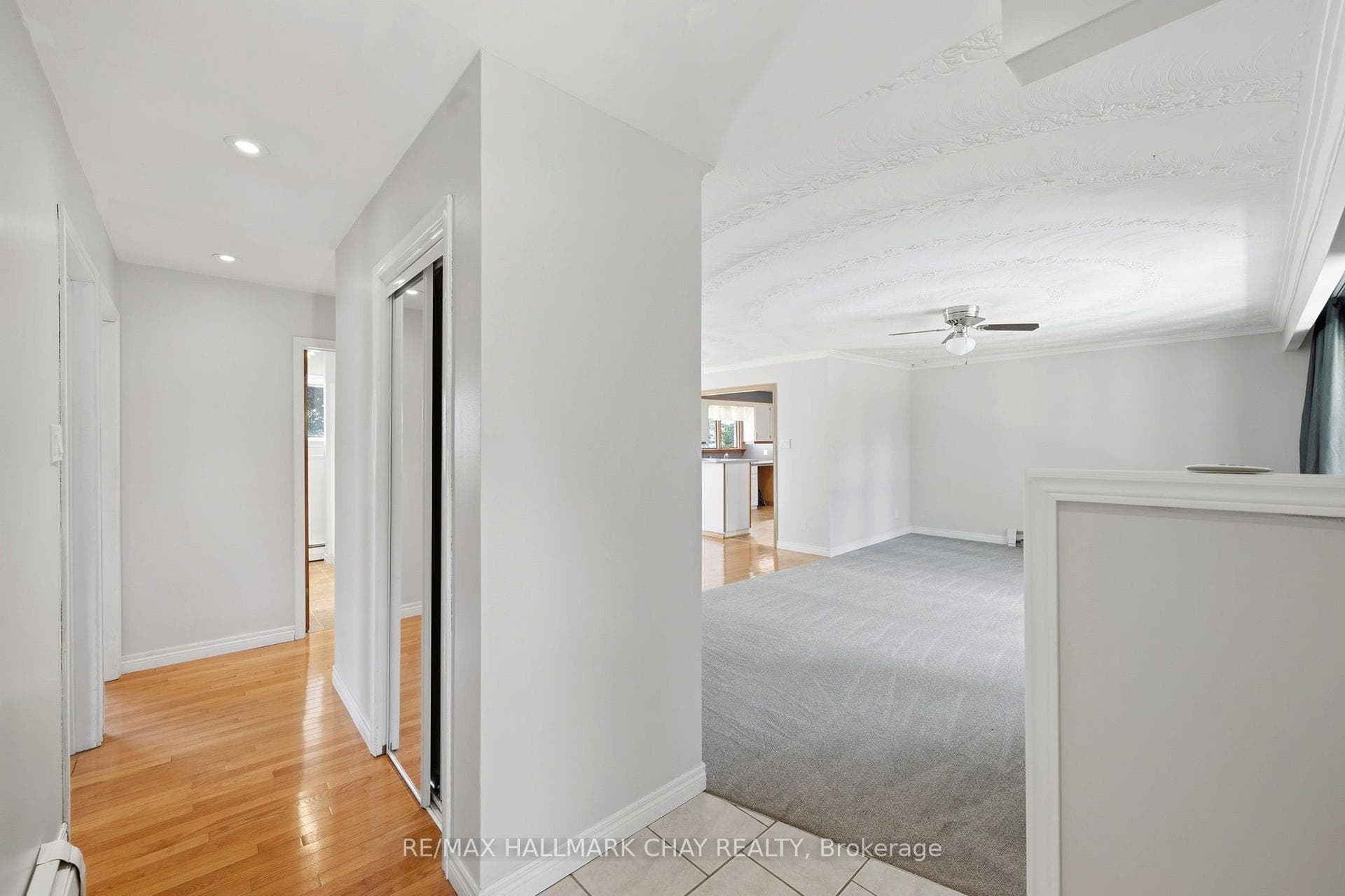 14 Douglas Drive photo 8