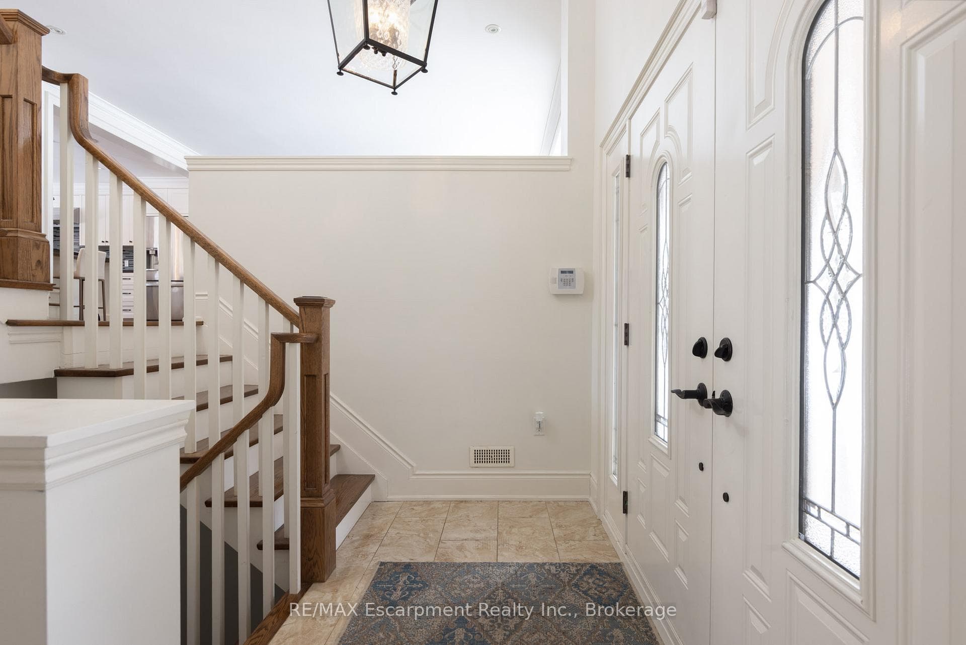 165 Walby Drive photo 3