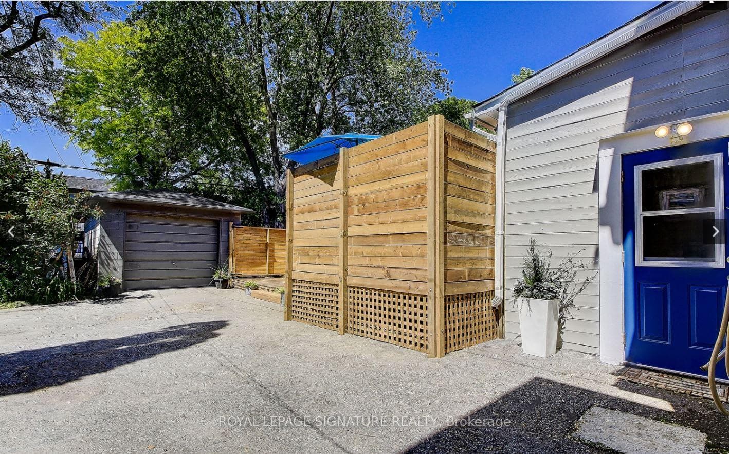 216 Milverton Boulevard Unit Bsmt photo 8