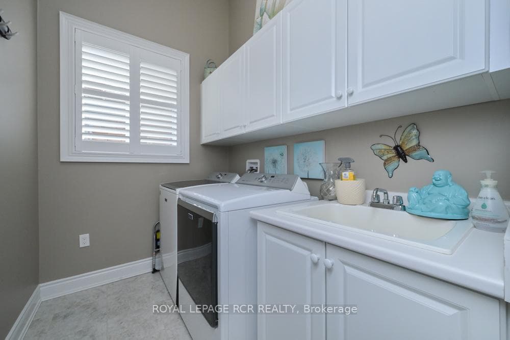 22 Westmount Drive photo 18