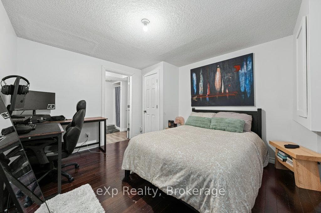 53 Truesdale Crescent photo 39