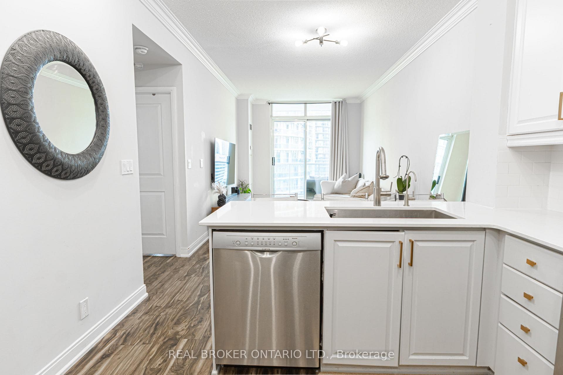 90 Absolute Avenue Unit 2107 photo 9
