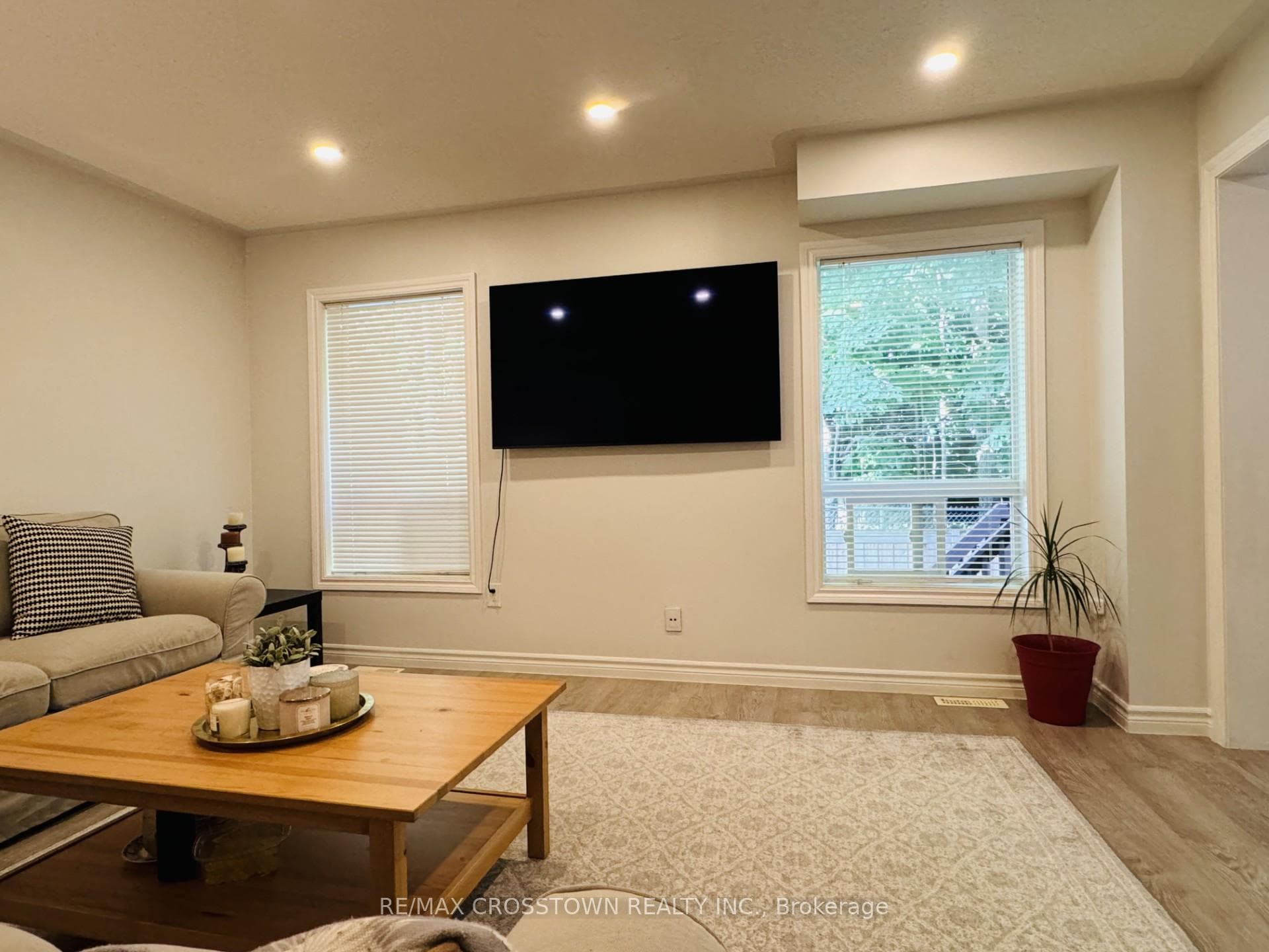 103 Diana Way Unit UPPER photo 17
