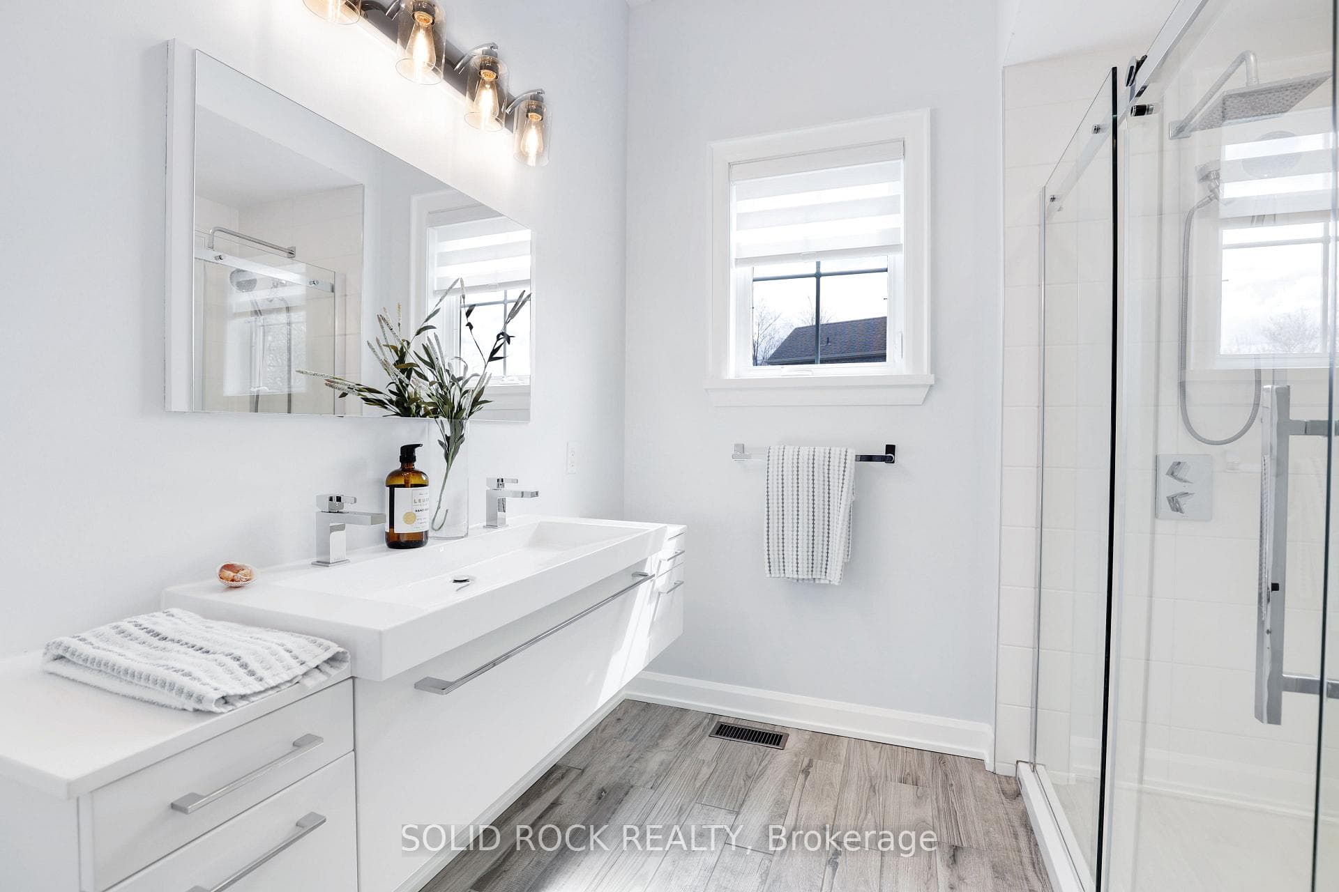 Main bathroom