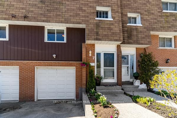 2056 Marine Drive Unit 7 photo 2