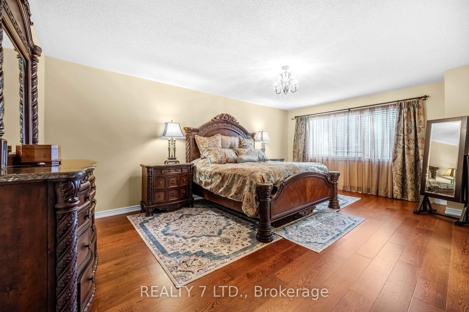 3217 Swiss Court photo 23