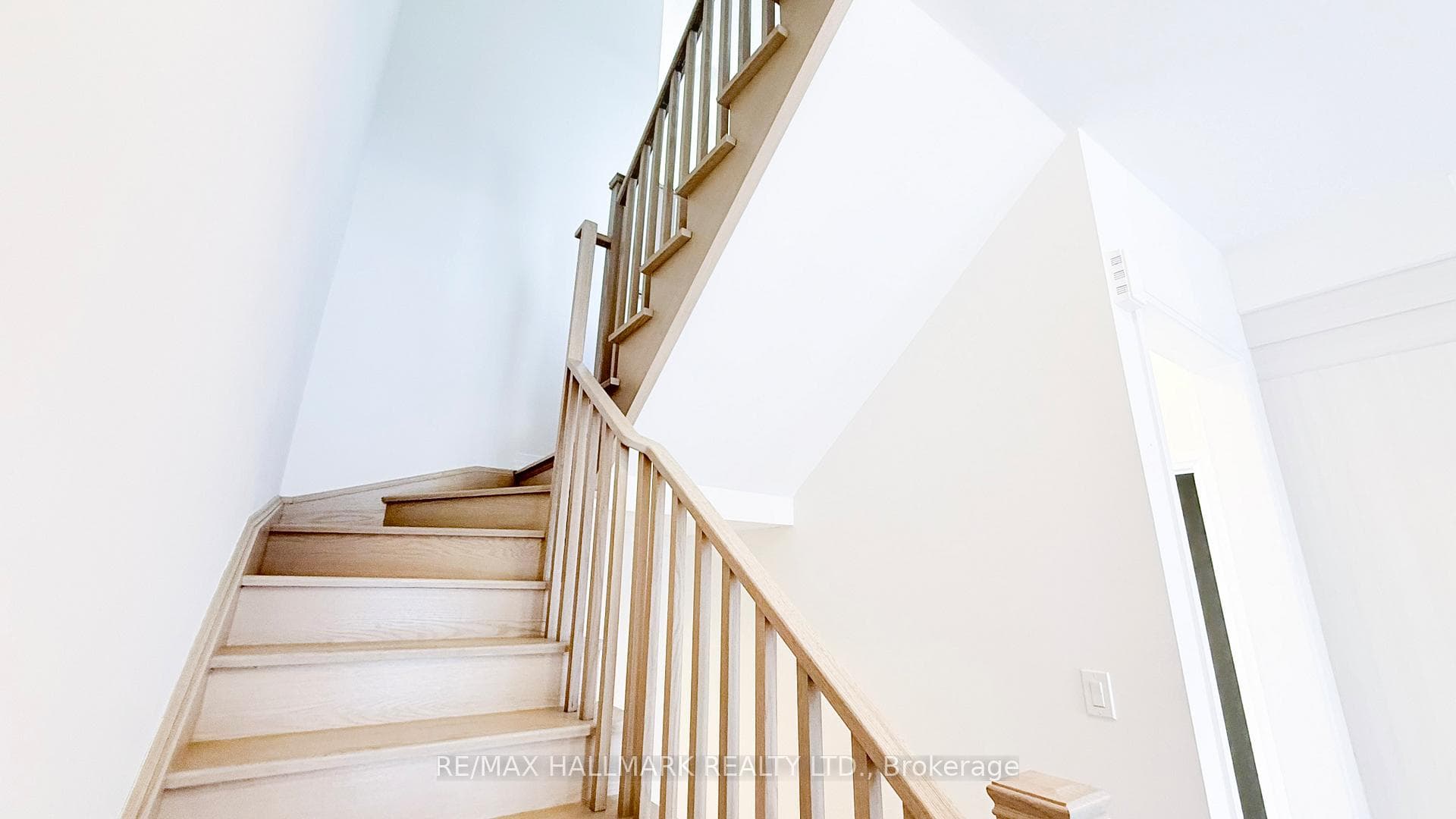 80 Lunay Drive photo 10