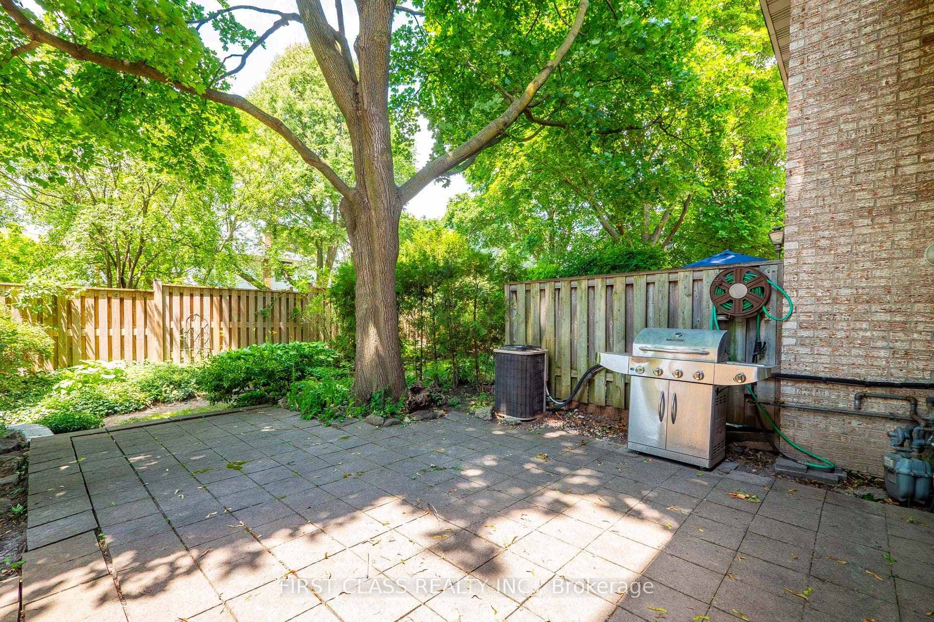 202 Royal Orchard Boulevard photo 43