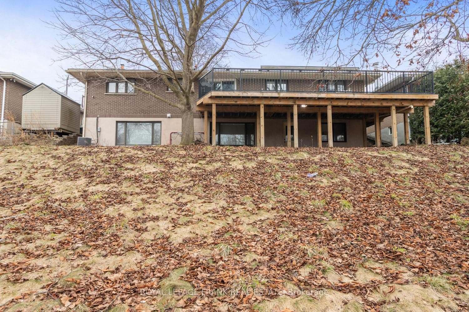 160 Eastdale Street photo 37