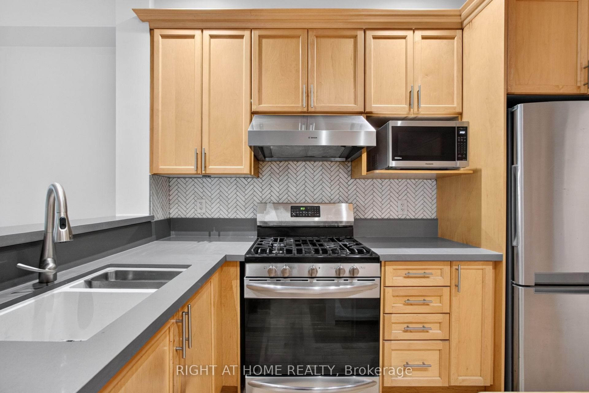 346 Creek Path Avenue photo 15