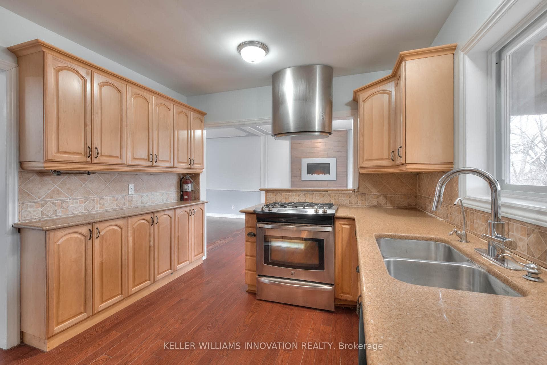 121 Ripplewood Crescent photo 16