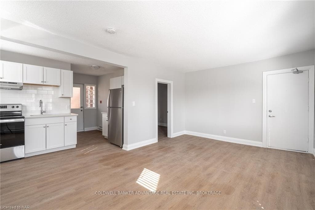 81 GIBSON Avenue Unit 3 photo 5