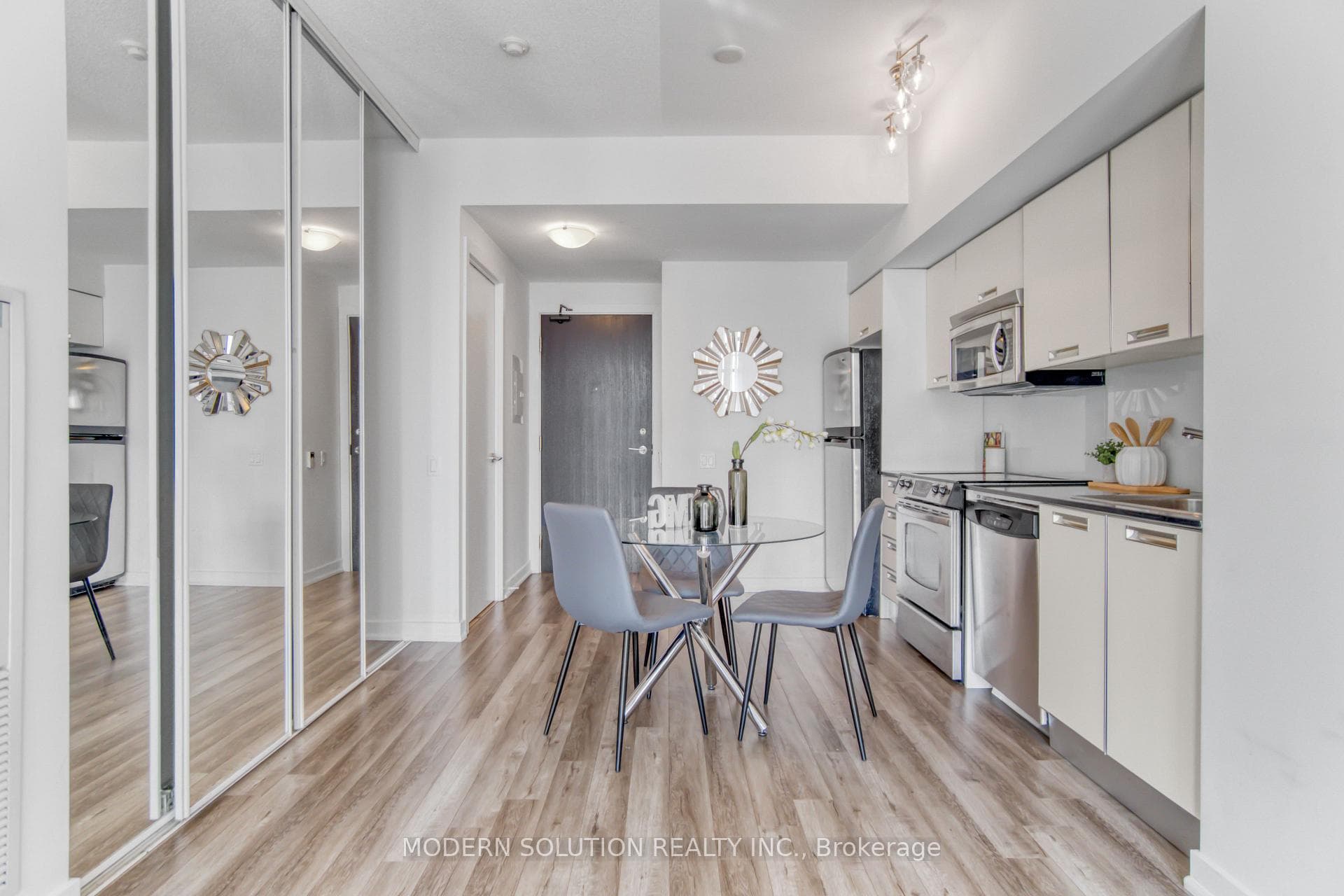 33 Charles Street Unit 1408 photo 16