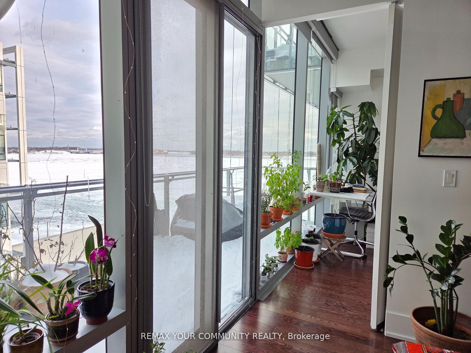 39 Queens Quay Unit 815 photo 15