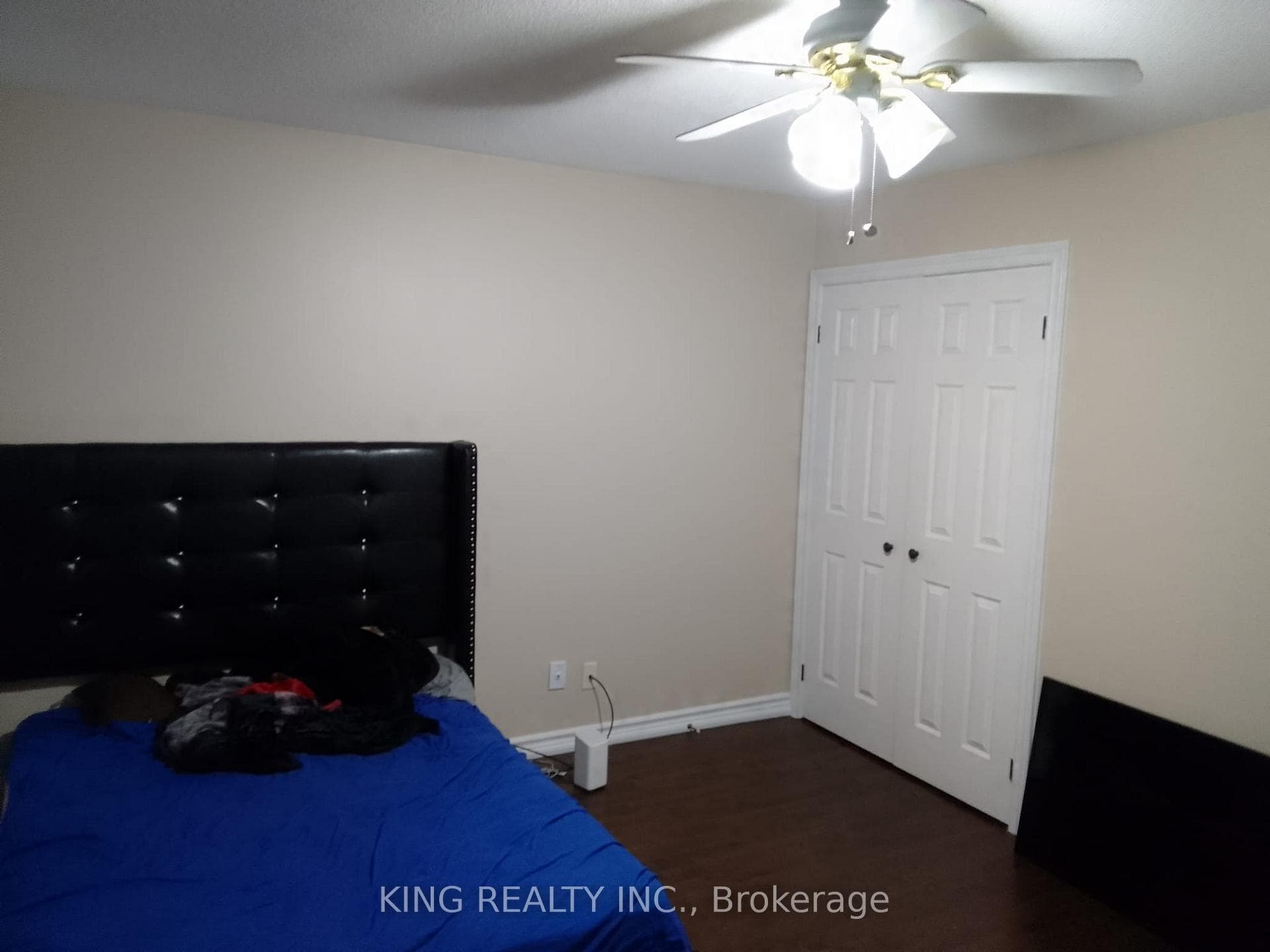 526 Grove Street photo 17