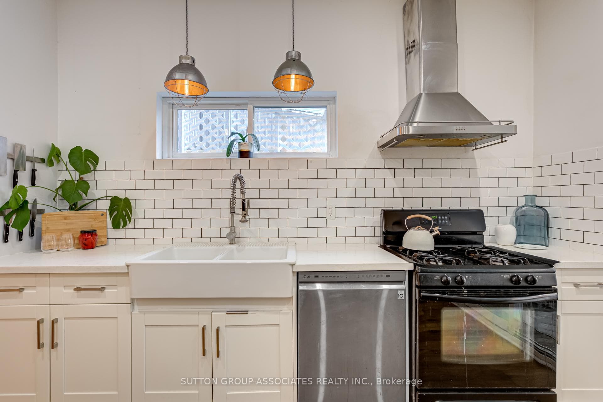 1035 Ossington Avenue photo 12