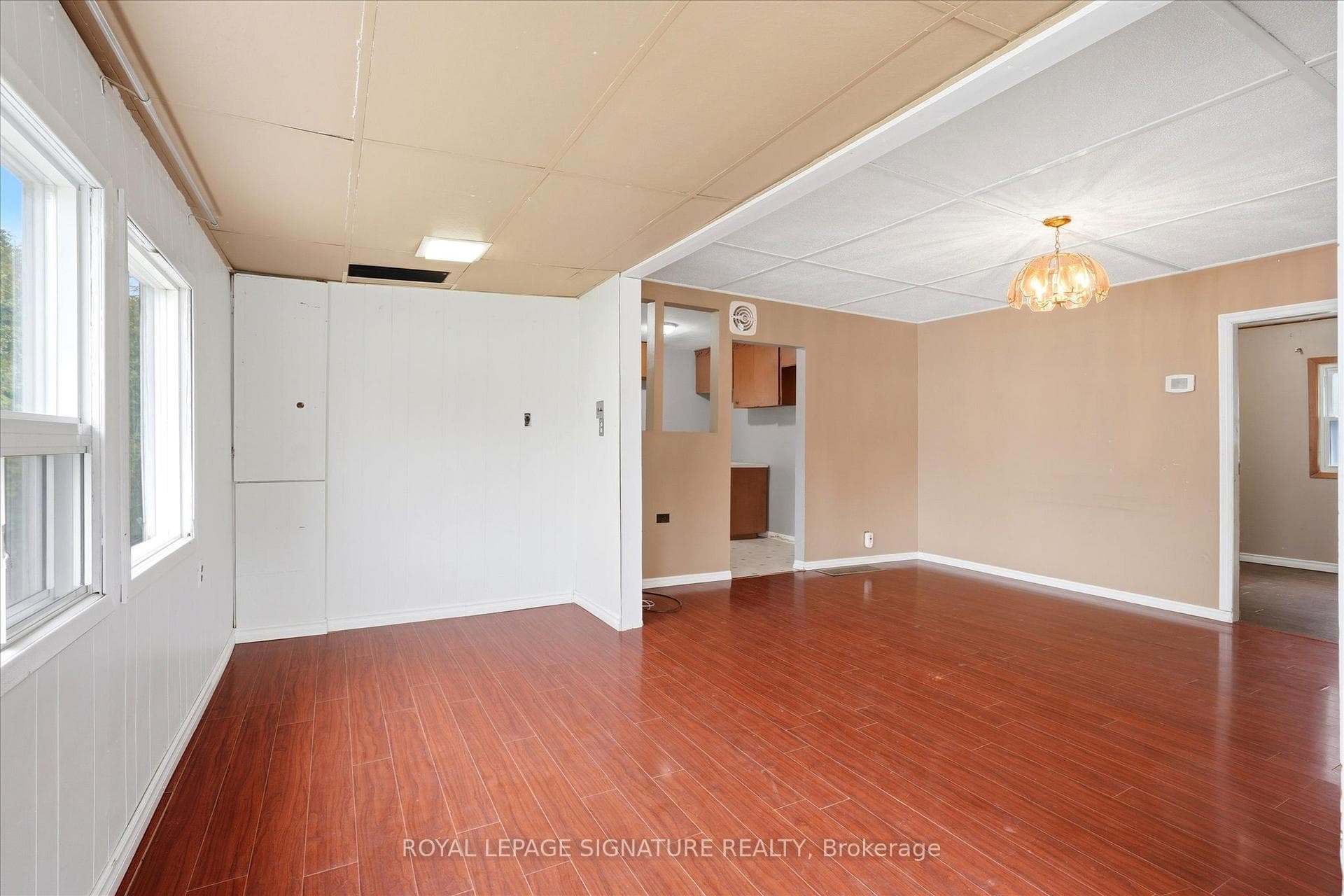 54 Farley Circle photo 8