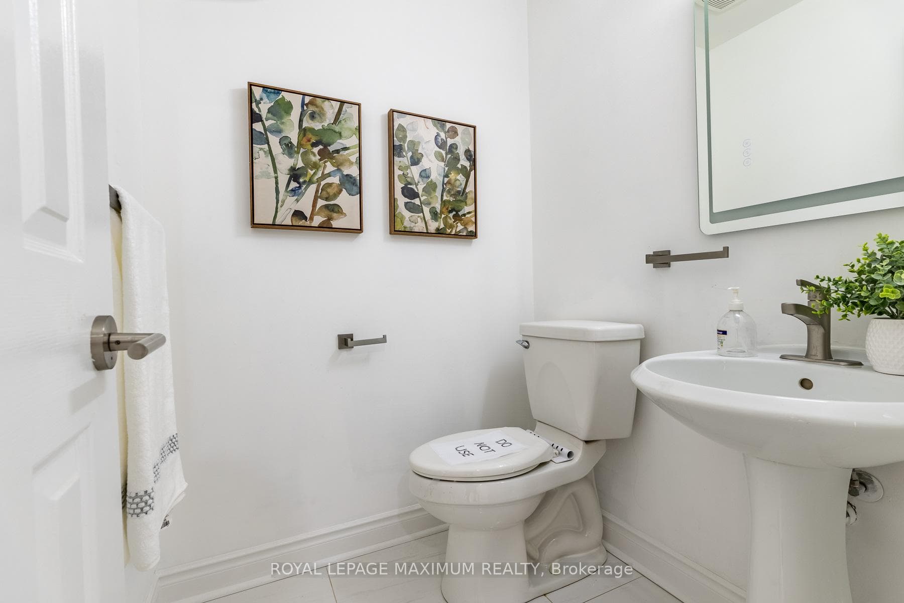 22 A Waltham Crescent photo 13