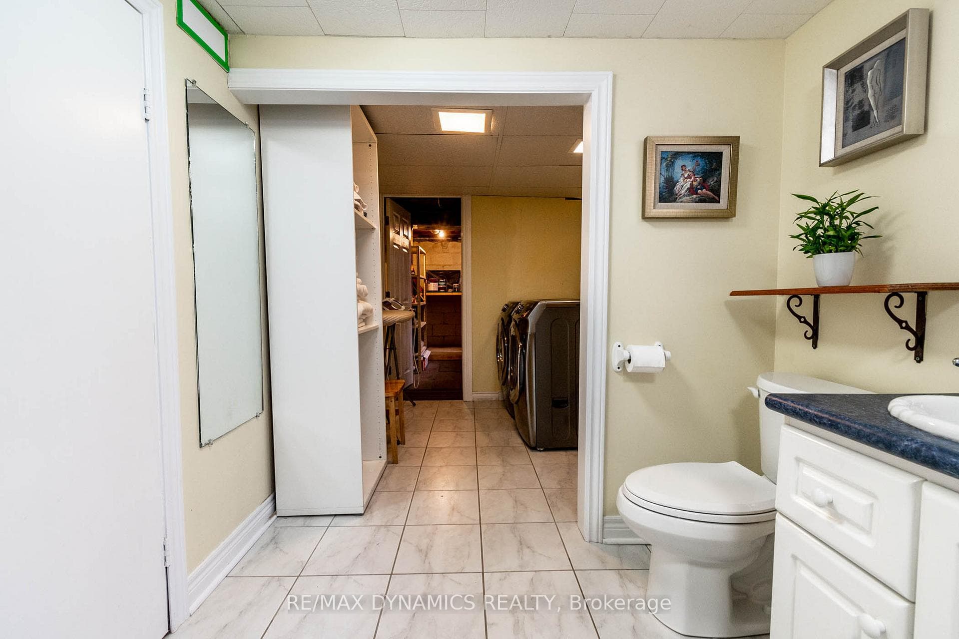 6101 Toby Crescent photo 30