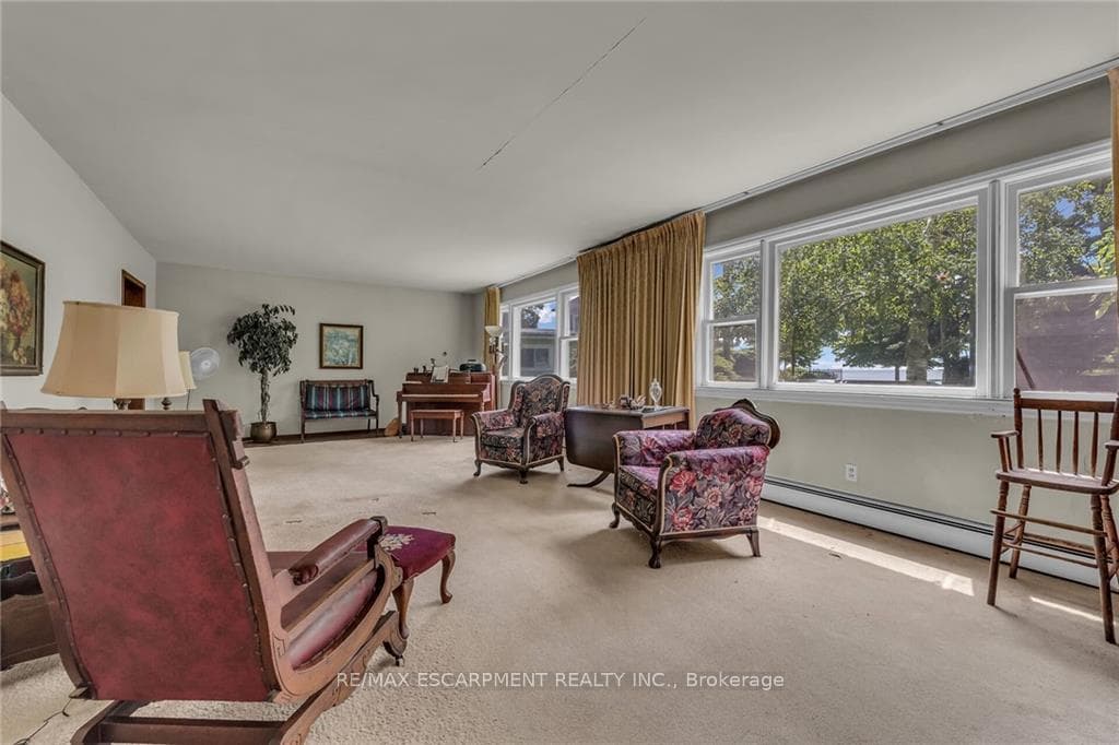 680 Sandy Bay Road photo 8