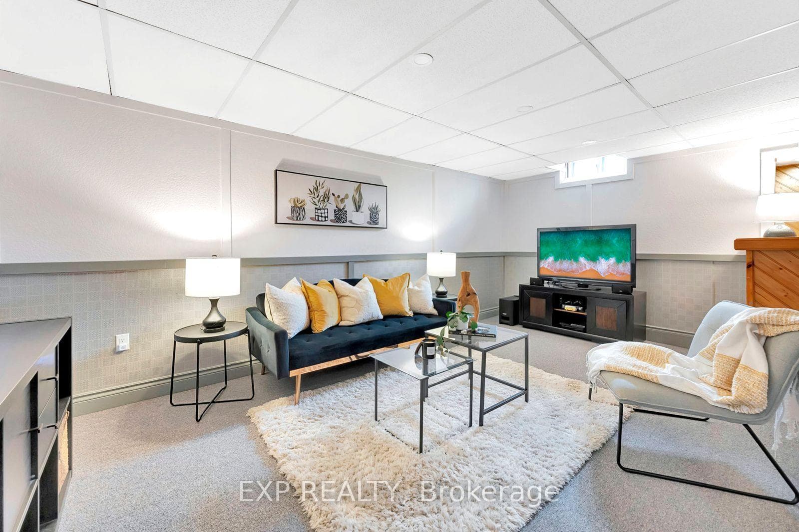 128 Pathfinder Crescent photo 30