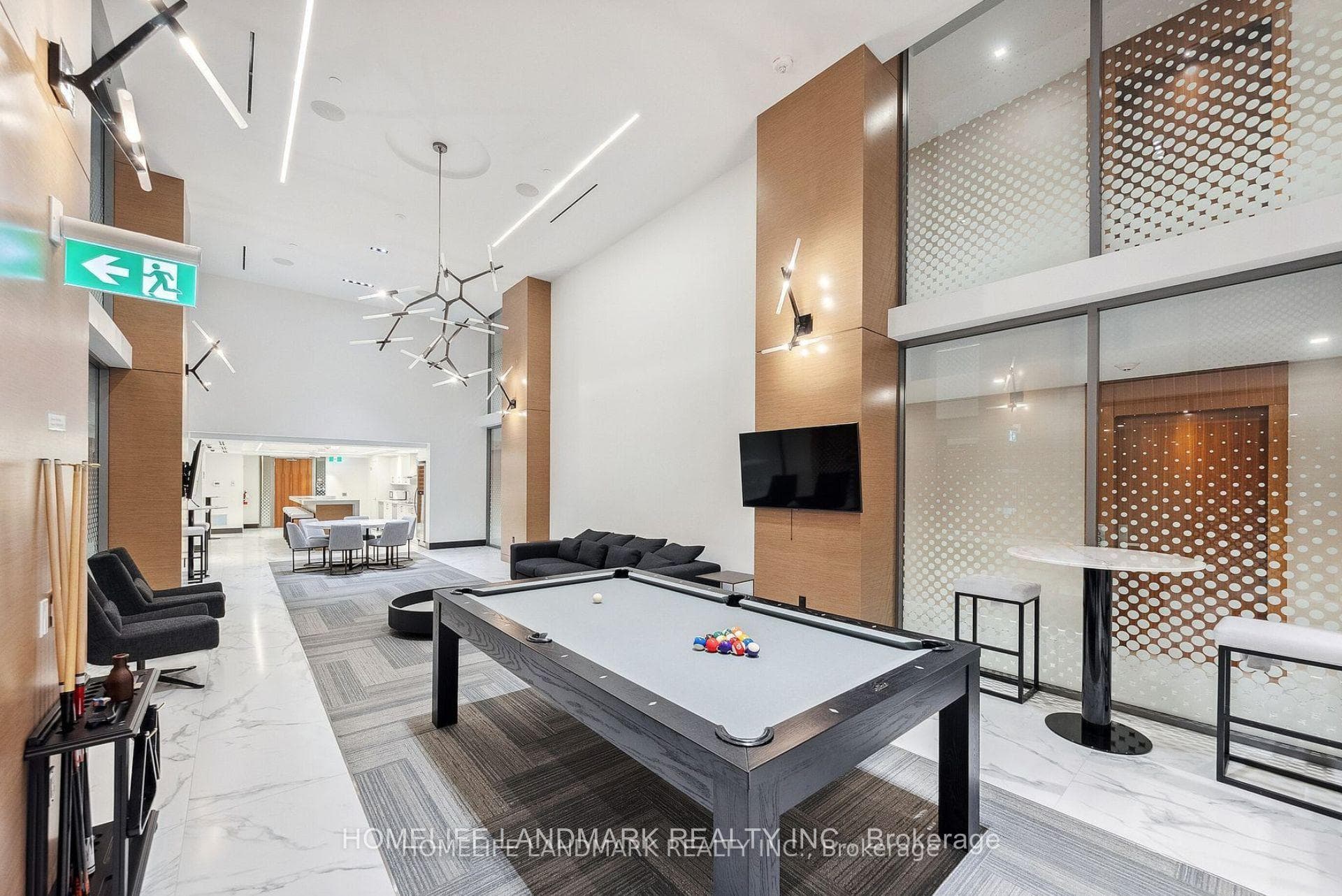 15 Queens Quay Unit 621 photo 7