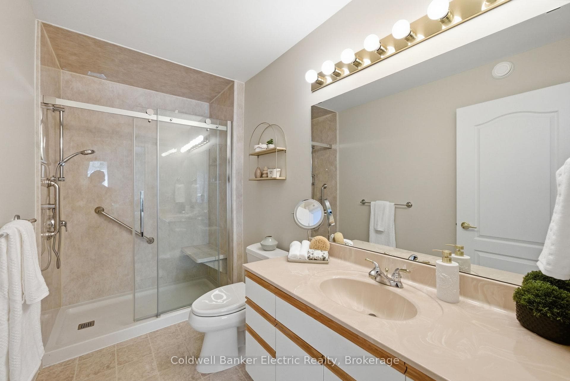 300 Franmor Drive Unit 40 photo 27