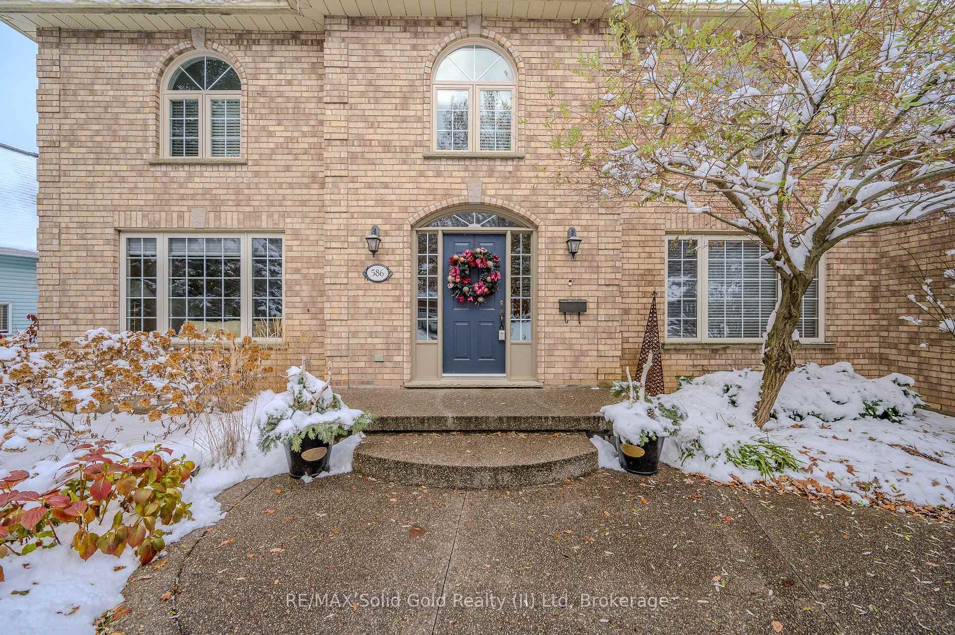 586 Guildwood Place photo 4