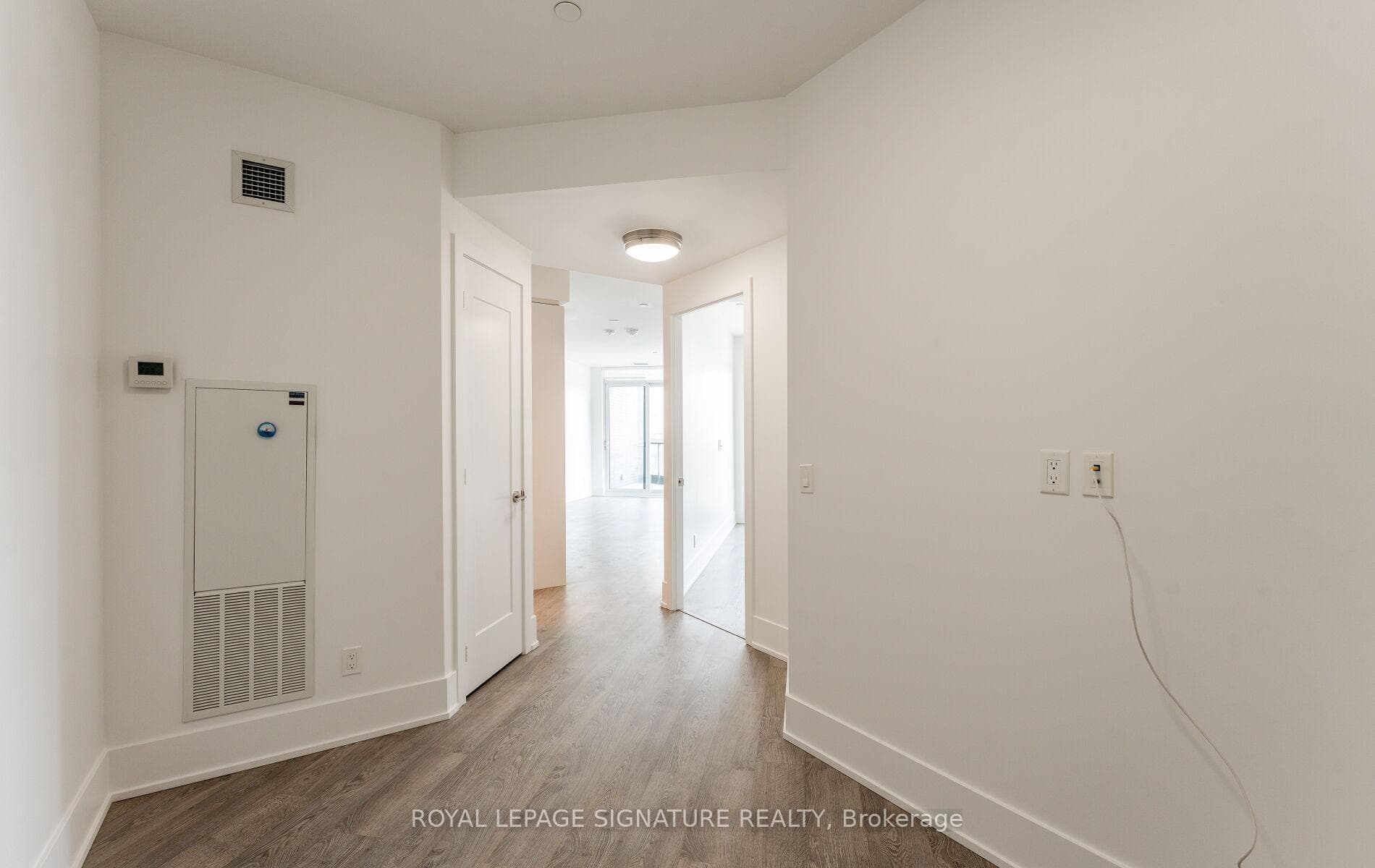 1 Edgewater Drive Unit PH35 photo 28