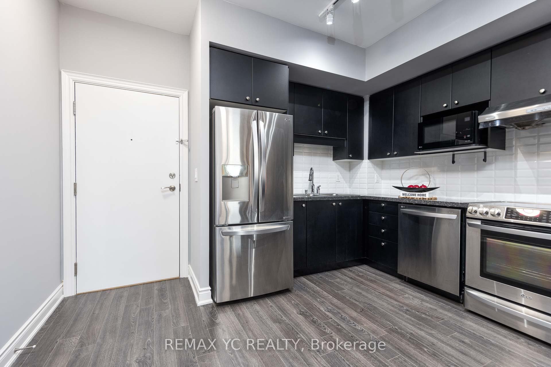 38 Cedarland Drive Unit 110 photo 2