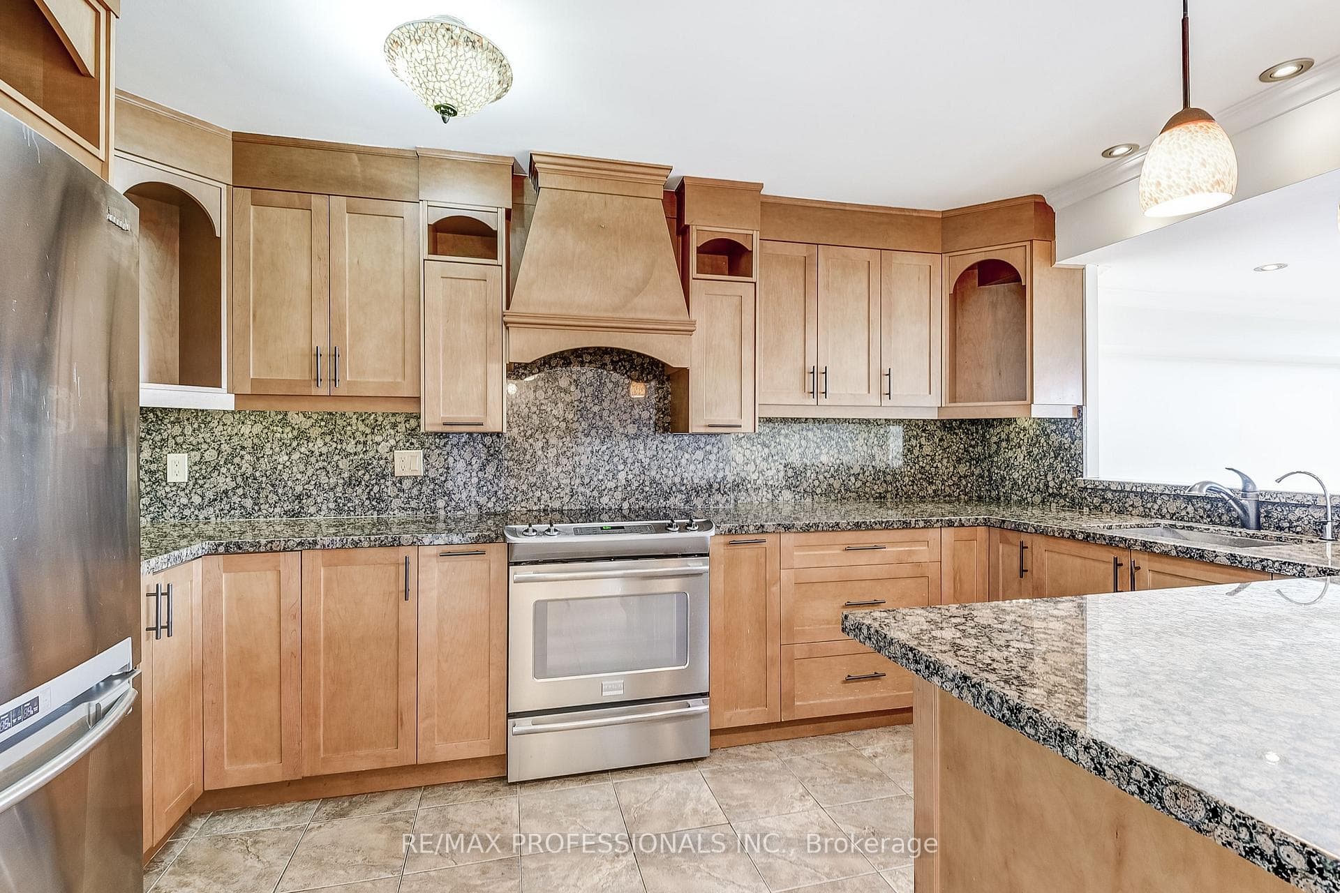 260 Scarlett Road Unit 2013 photo 11
