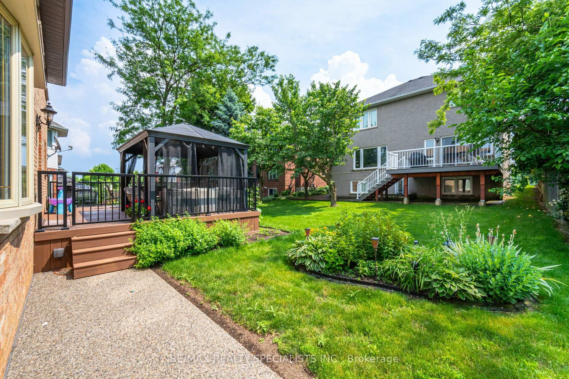 19 CASWELL Drive photo 38