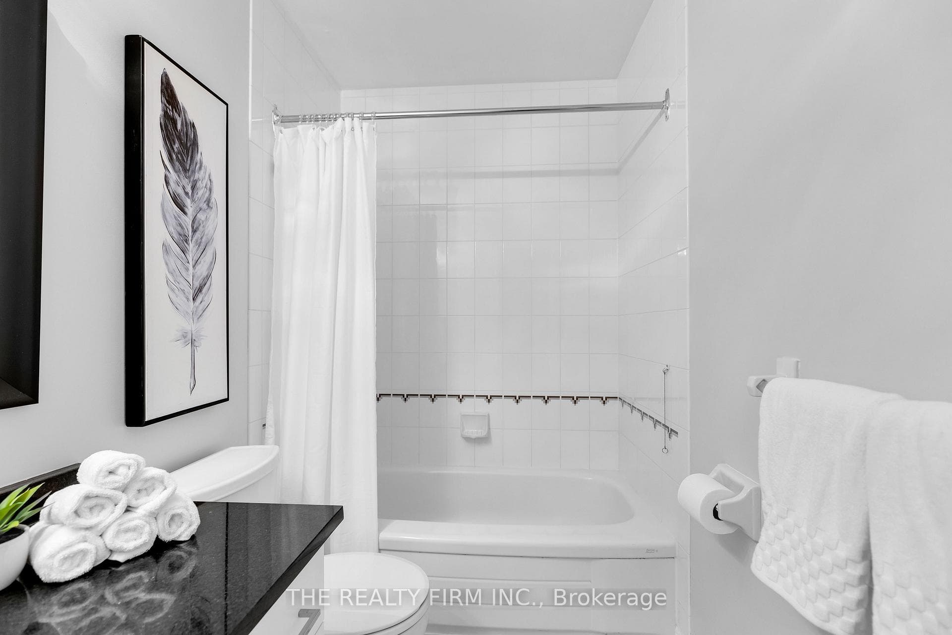 504 Sunnyside Crescent photo 30
