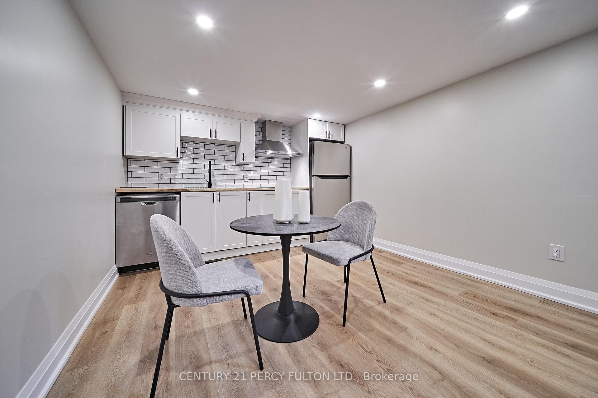 97 Hurley Road photo 21