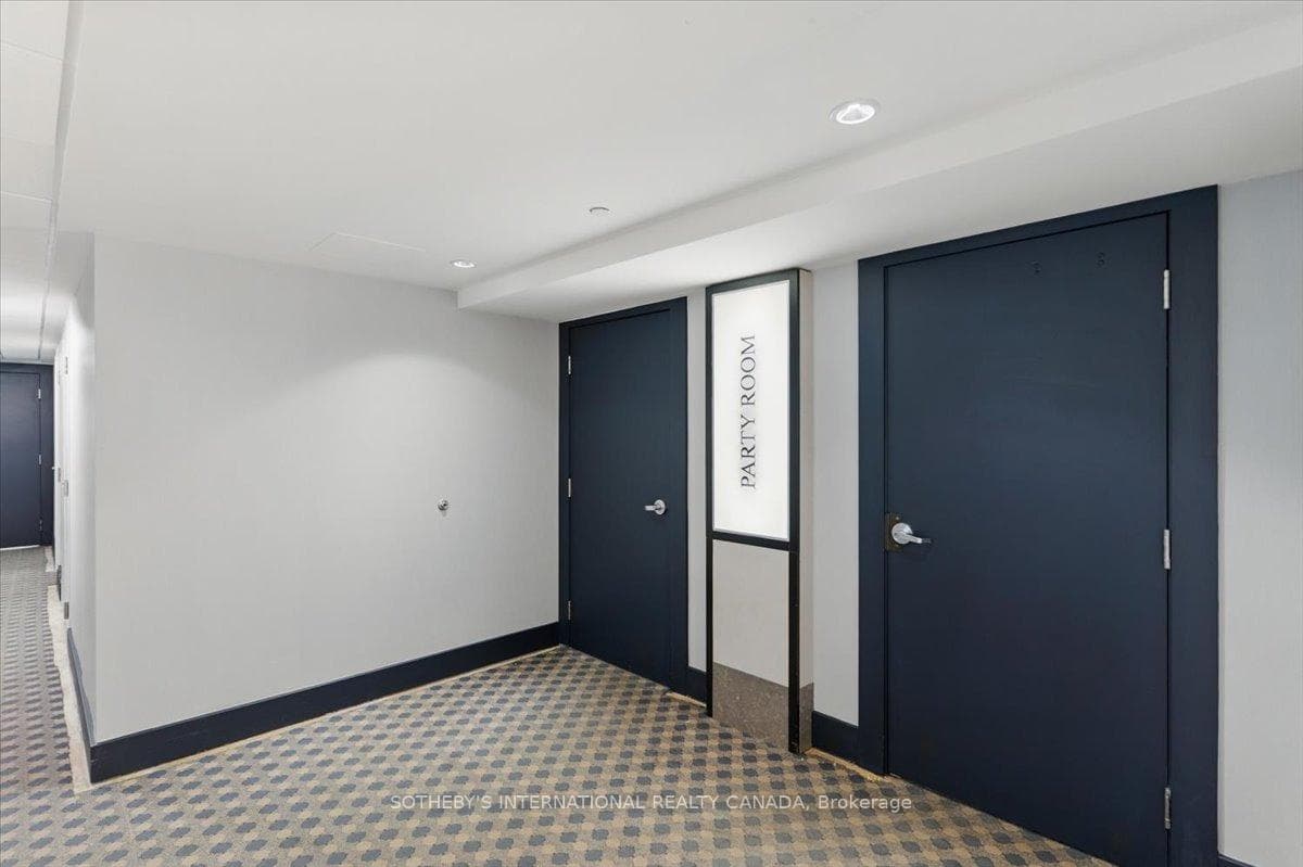 18 yonge Street Unit 2903 photo 34