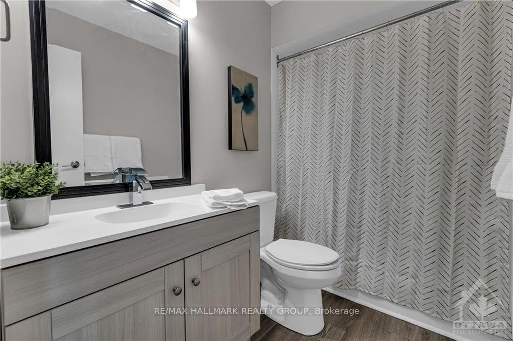 61 BENTBROOK Crescent photo 16
