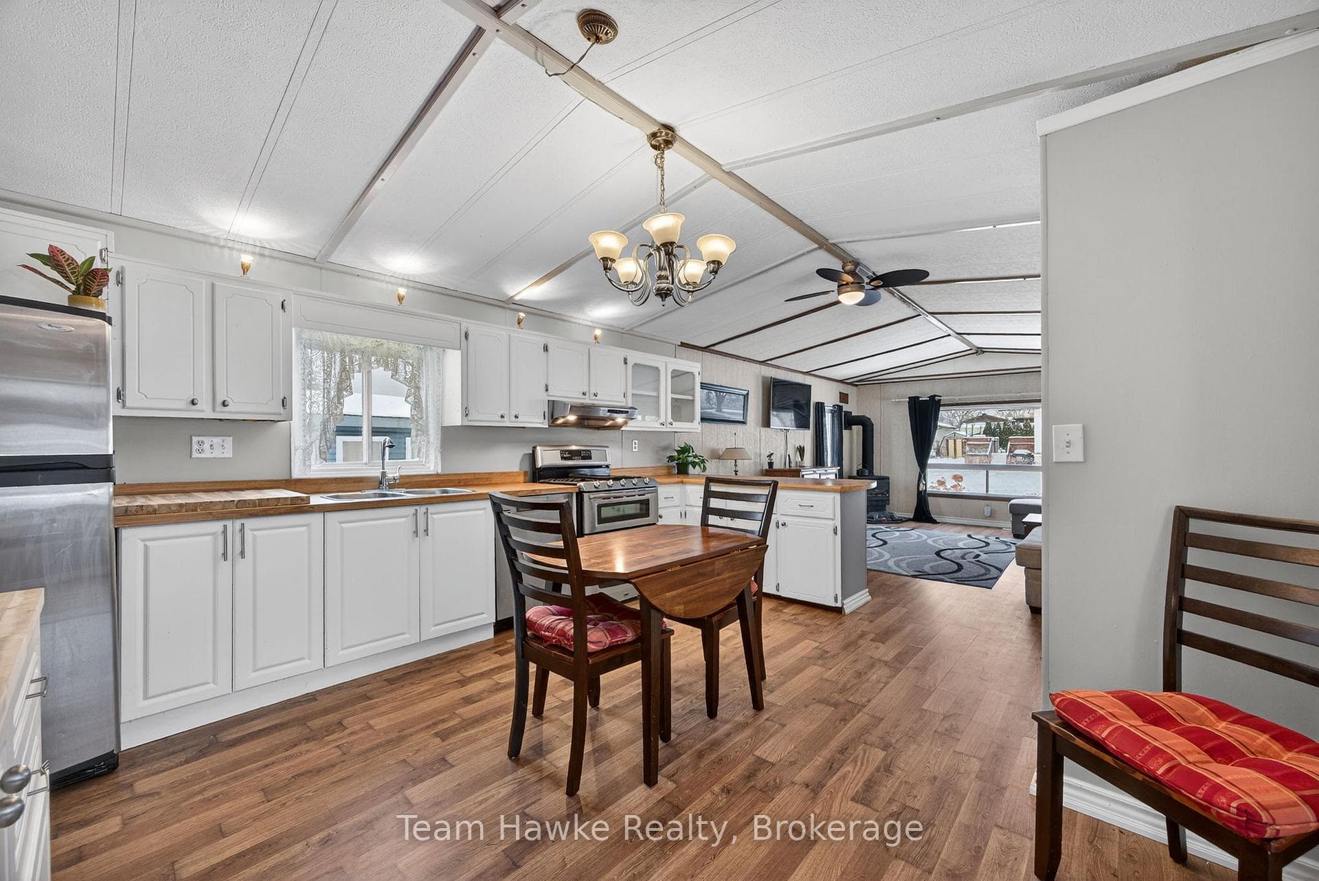 44 Northland Drive photo 13