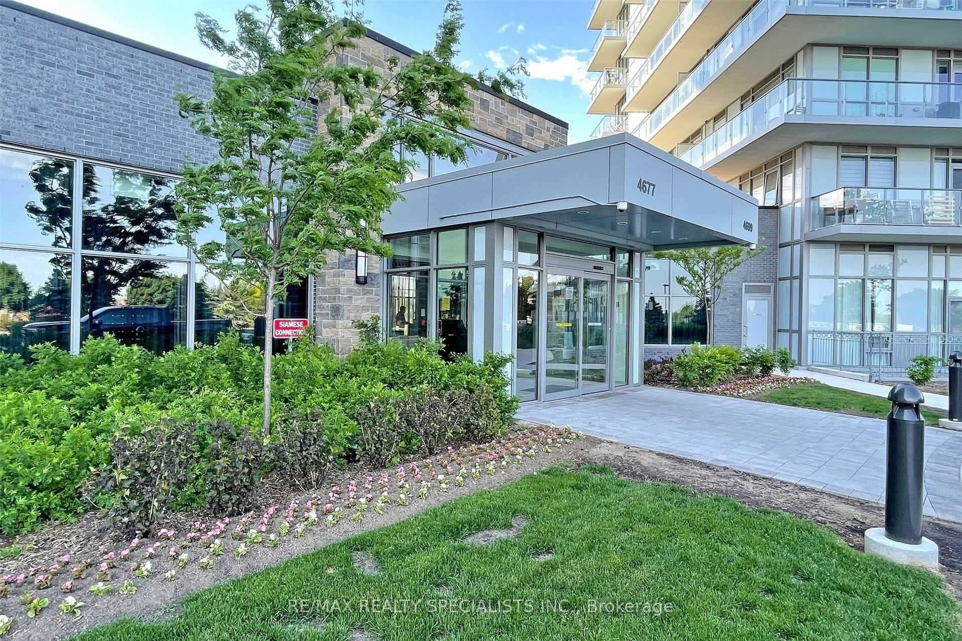 4677 GLEN ERIN Drive Unit 302 photo 2