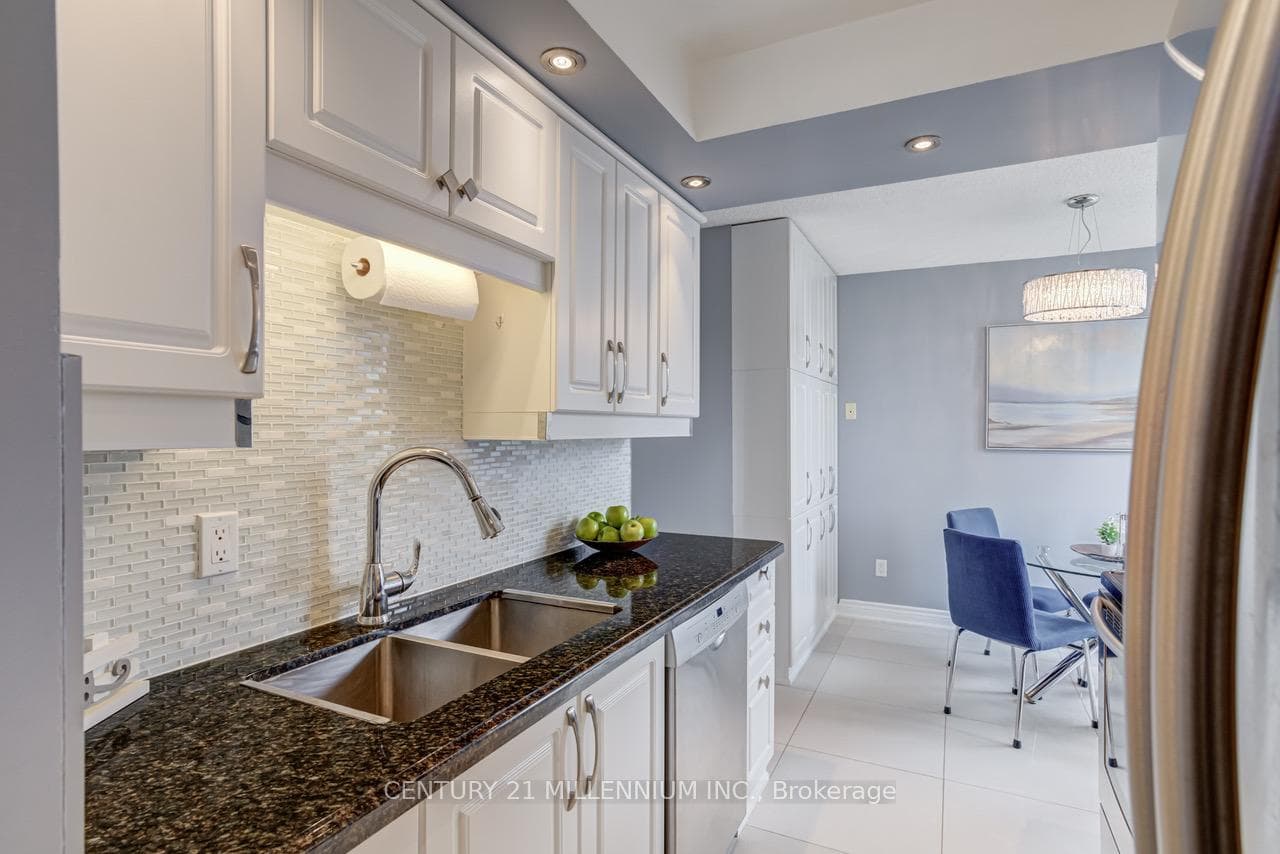 5 Lisa Street Unit 604 photo 16