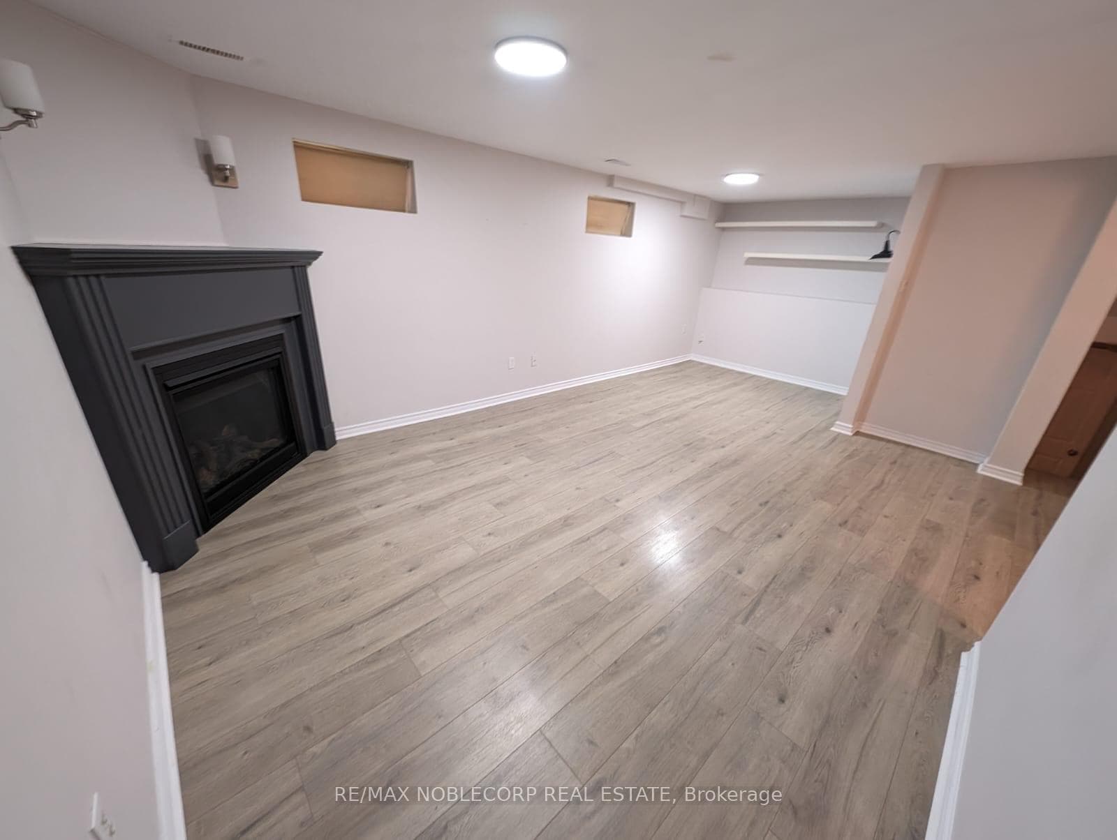 251 Britannia Avenue Unit B-1 photo 3