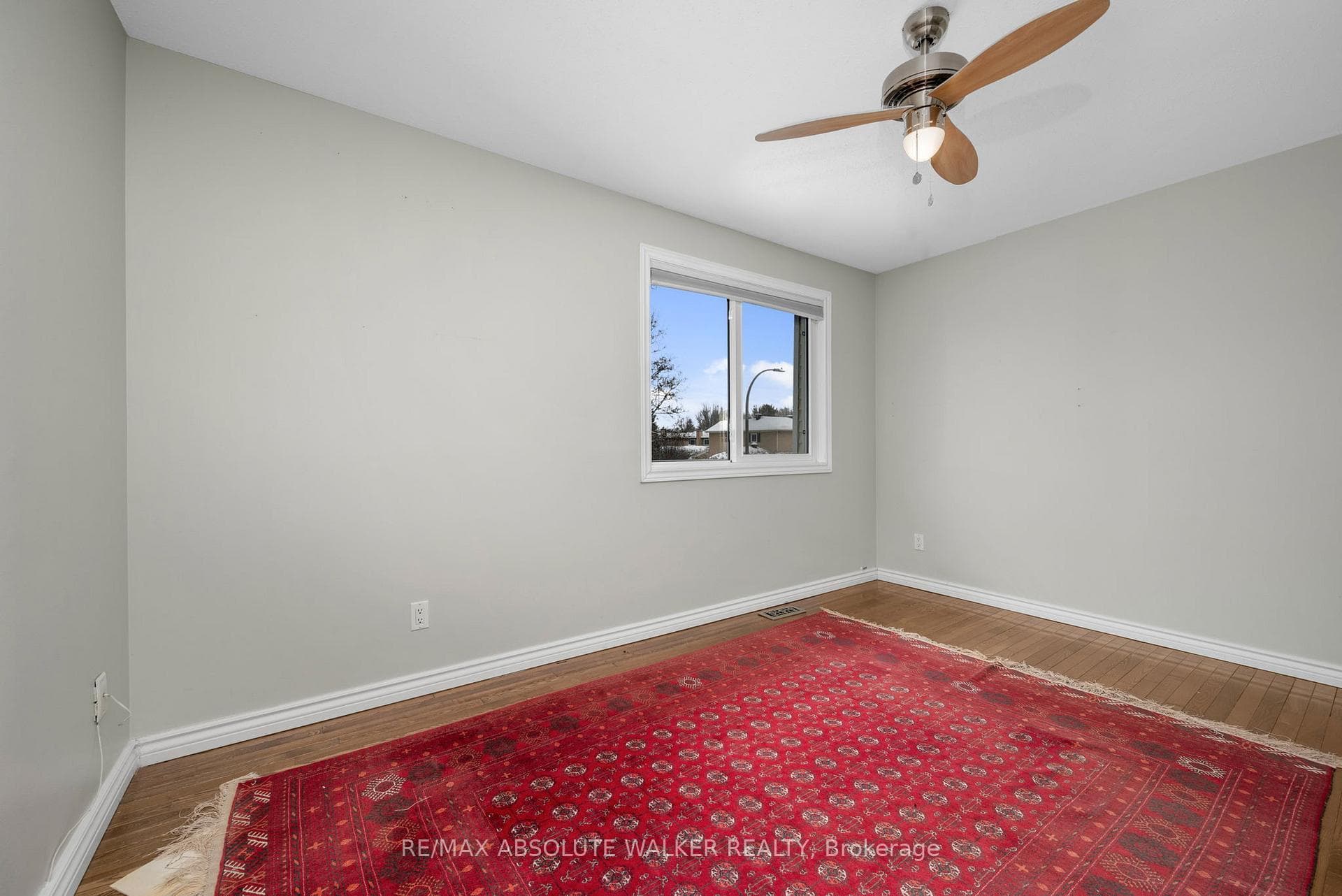 1849 Montereau Avenue photo 34