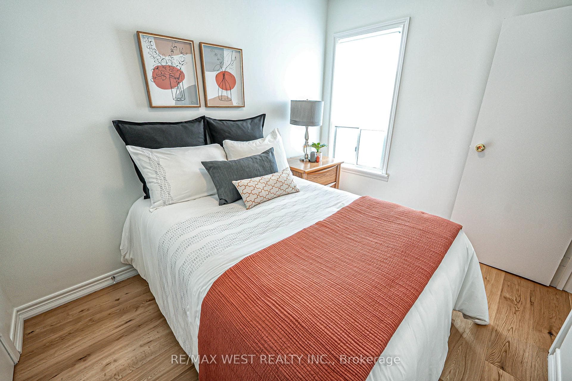 1166 Dufferin Street photo 24