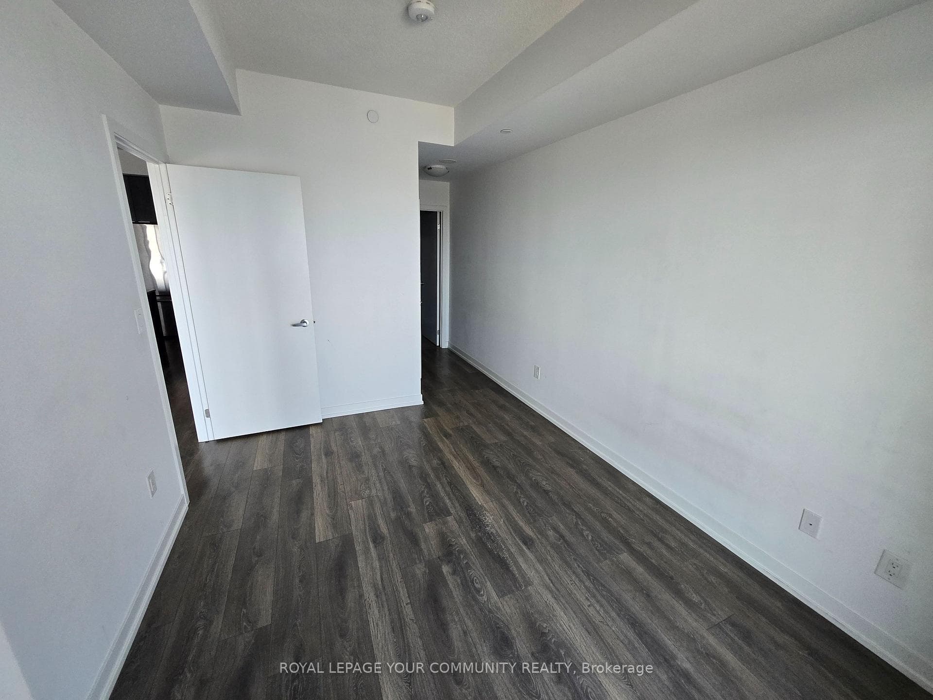 2520 Eglinton Avenue Unit 1508 photo 9