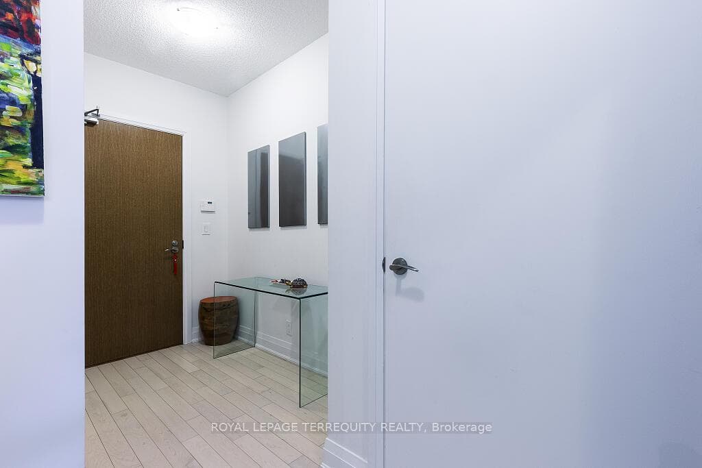 21 Clairtrell Road Unit 326 photo 8