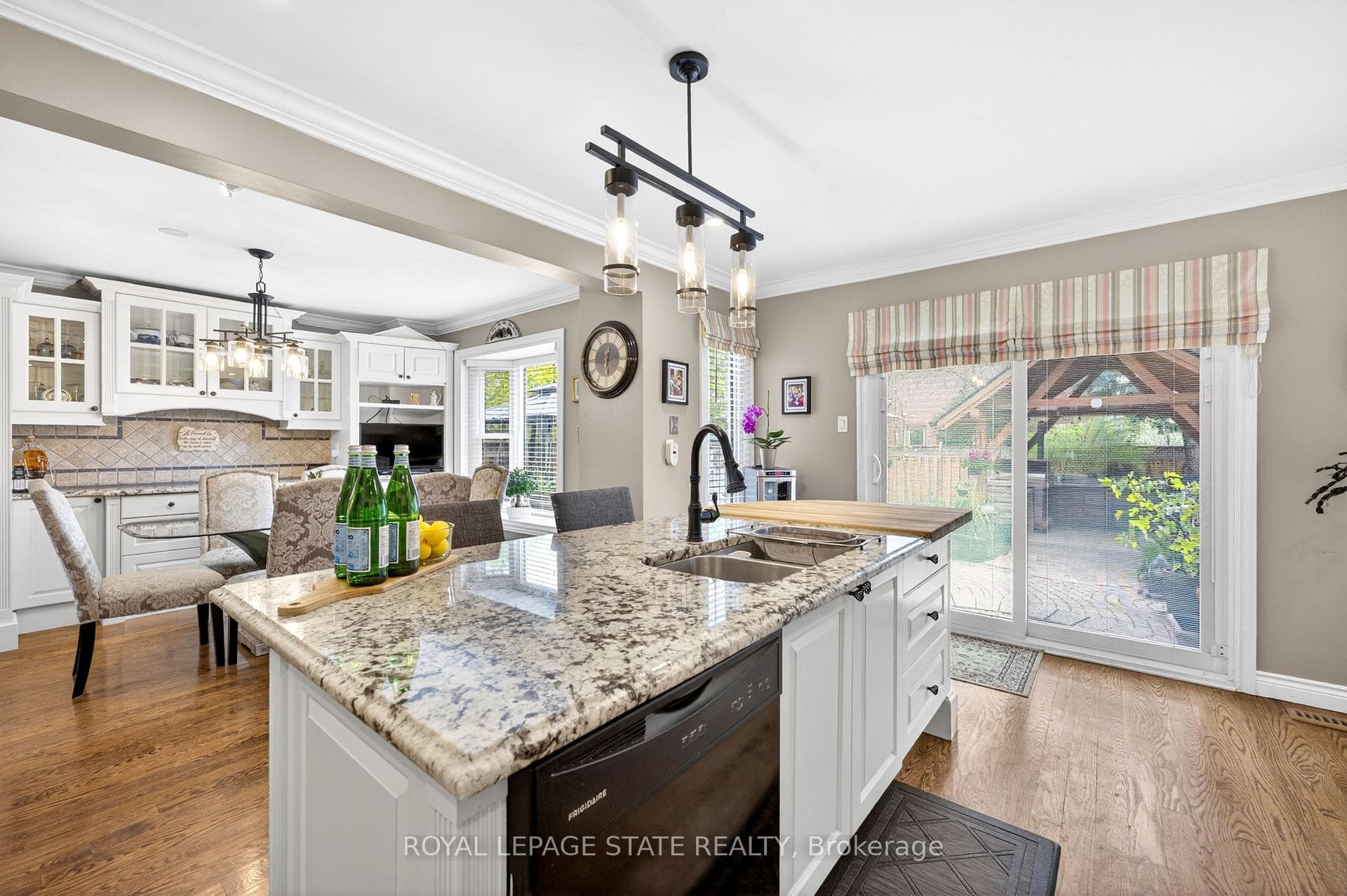 3086 Swansea Drive photo 9