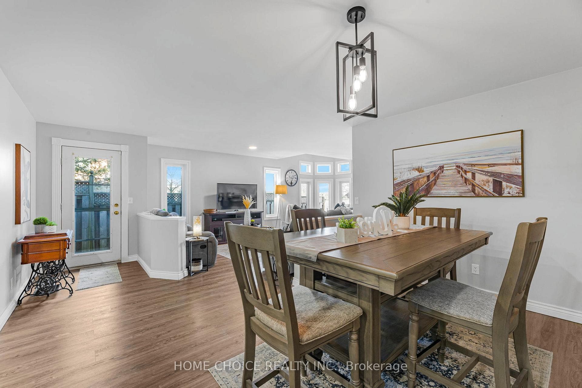 40 Meadowview Boulevard photo 12