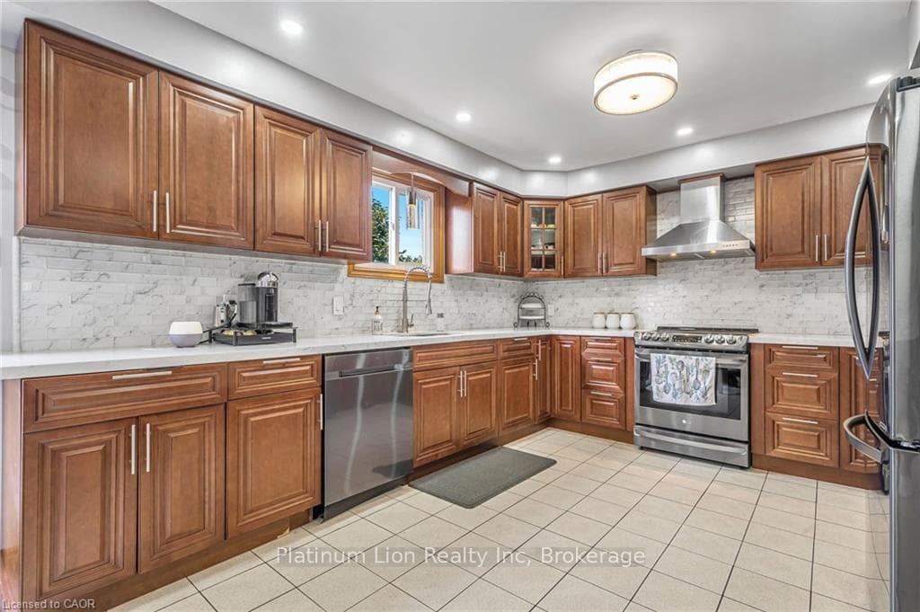 51 Seaton Place Drive photo 3