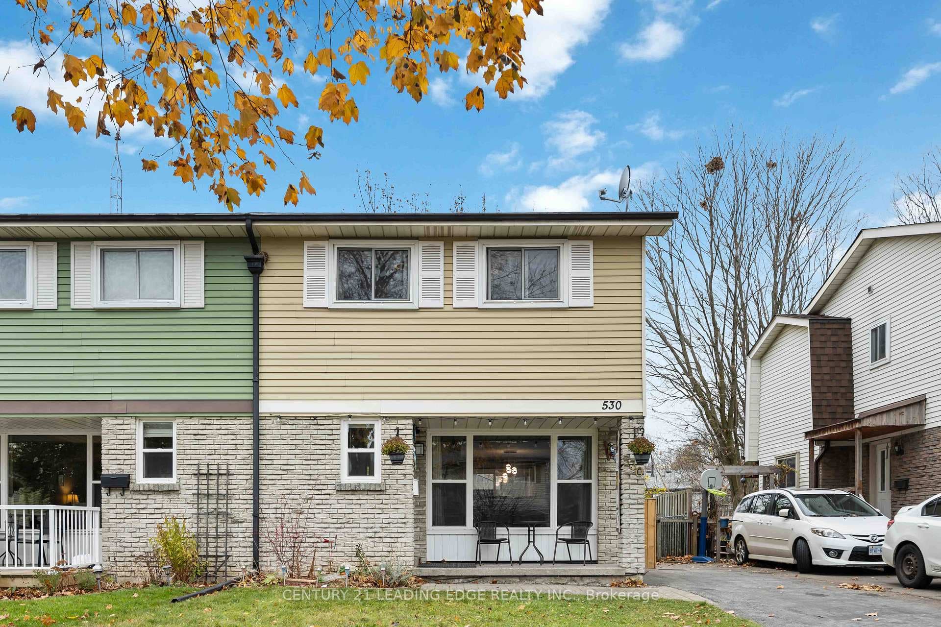 530 Lancelot Crescent photo 2