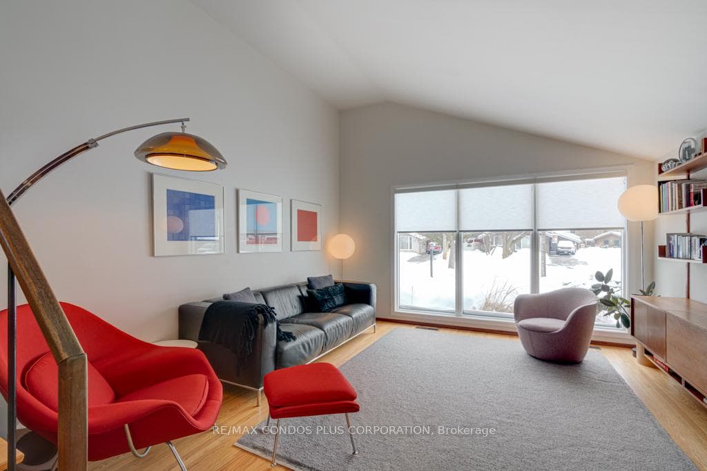 6 Munson Crescent photo 21